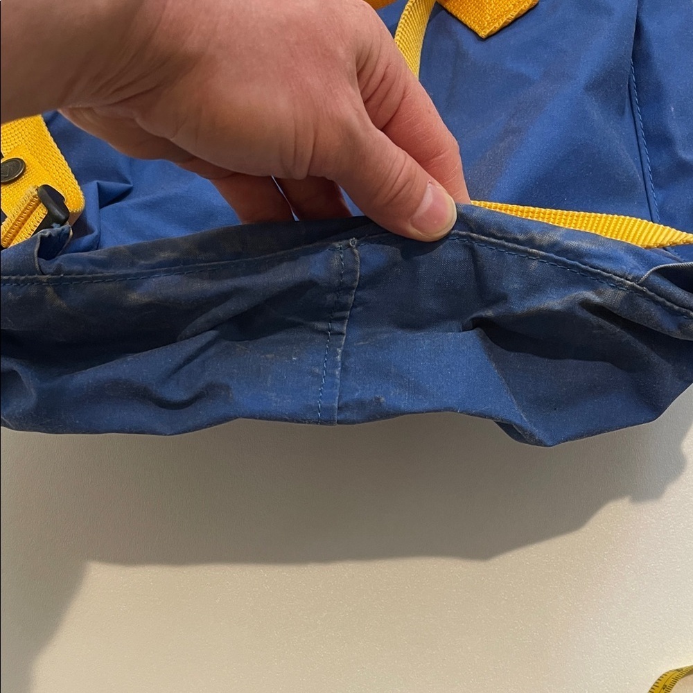 Fjallraven Kånken UnBlue and Yellow Backpack - Picture 7 of 8
